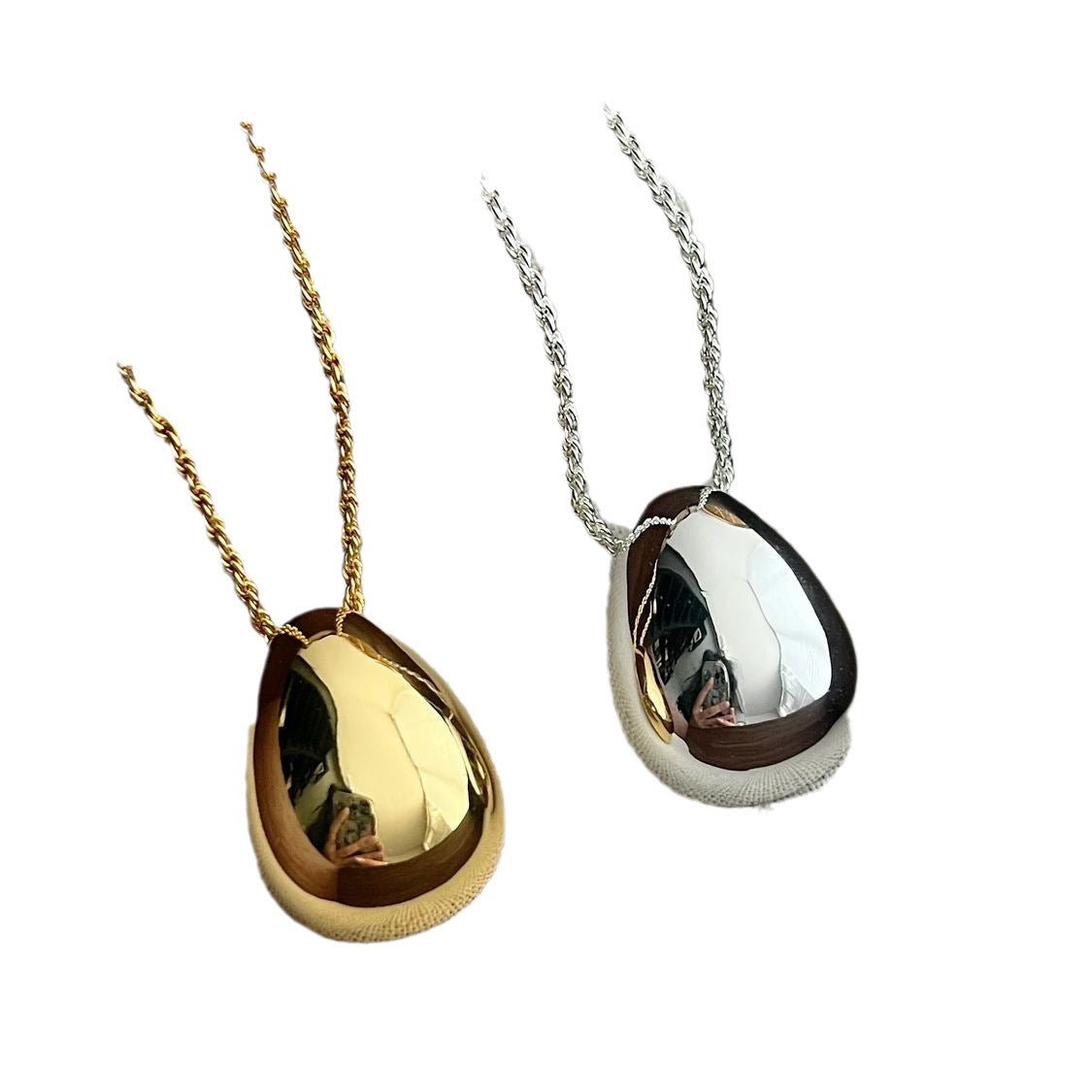 French Retro European And American Niche Design Egg-shaped Water Drop Pendant Necklace Minimalist Advanced Cold Style Silver Egg Sweater Chain